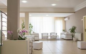 Hotel Holiday